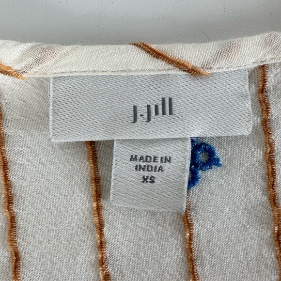 J. JILL “Lilah” Embroidered Sleeveless Tank Blouse V-Neck Boho Tasseles - Picture 10 of 14